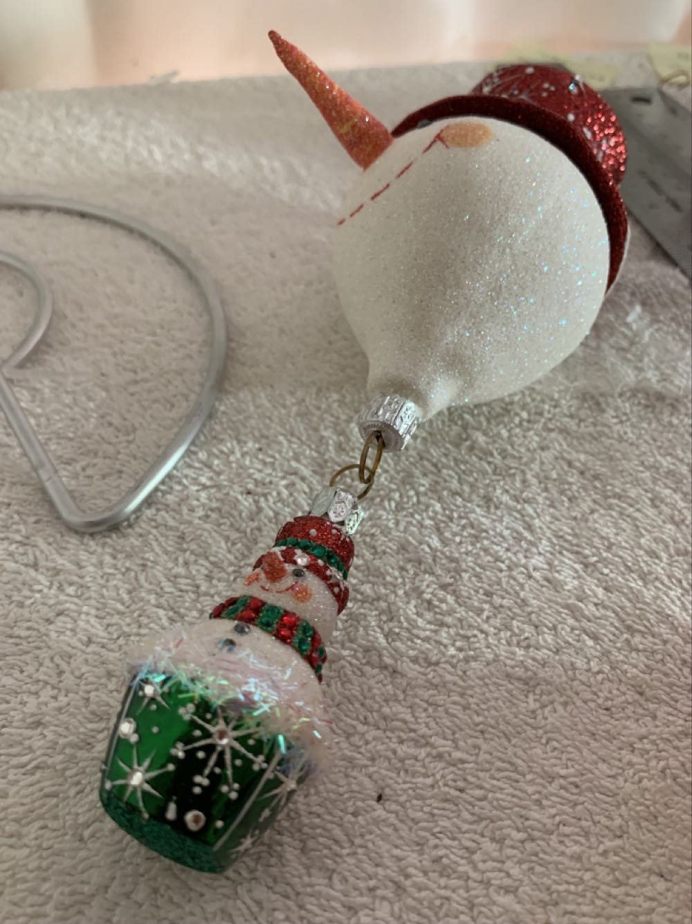 Frosty Balloon, Red - Other Exclusive (Snowman) ornament collectible - Main Image 4