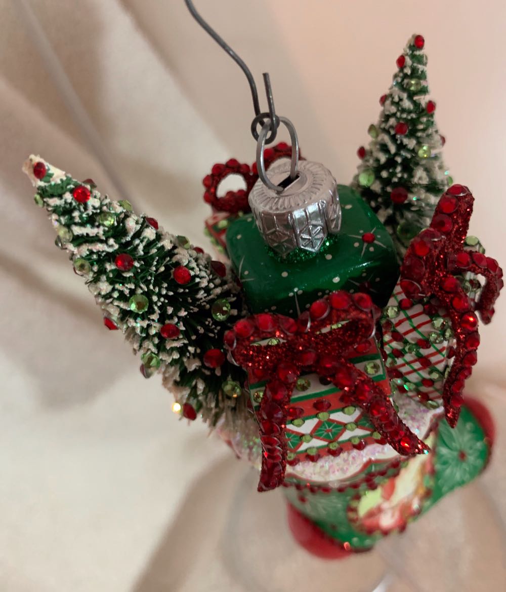 Merrie Christmas, Green: Red & White - Other Exclusive (Christmas Tree Ornament) ornament collectible - Main Image 2