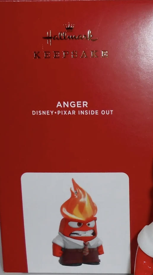 Hartland - White - Shepherd - Adoring