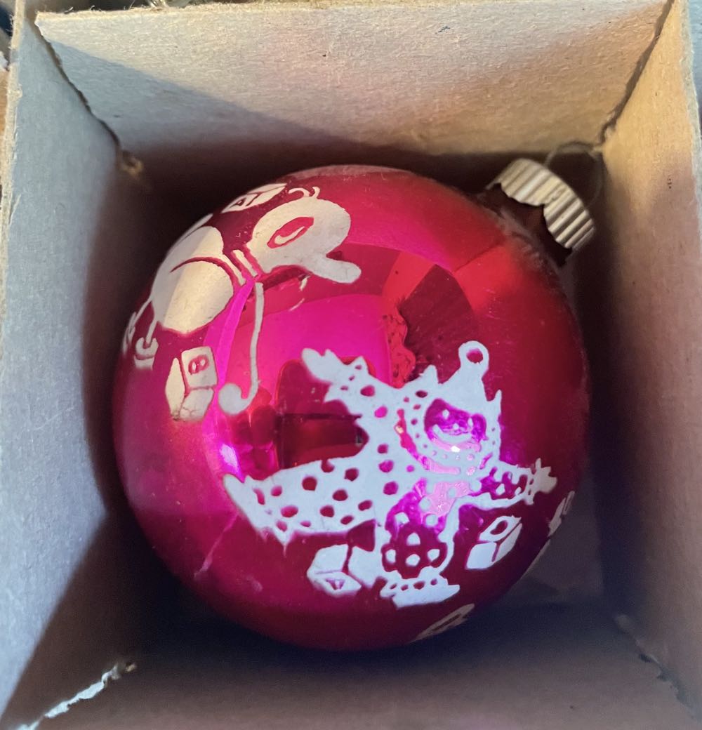 Shiny Brite - Round - Stencil - Toy Scene - Stencil (Round) ornament collectible - Main Image 3