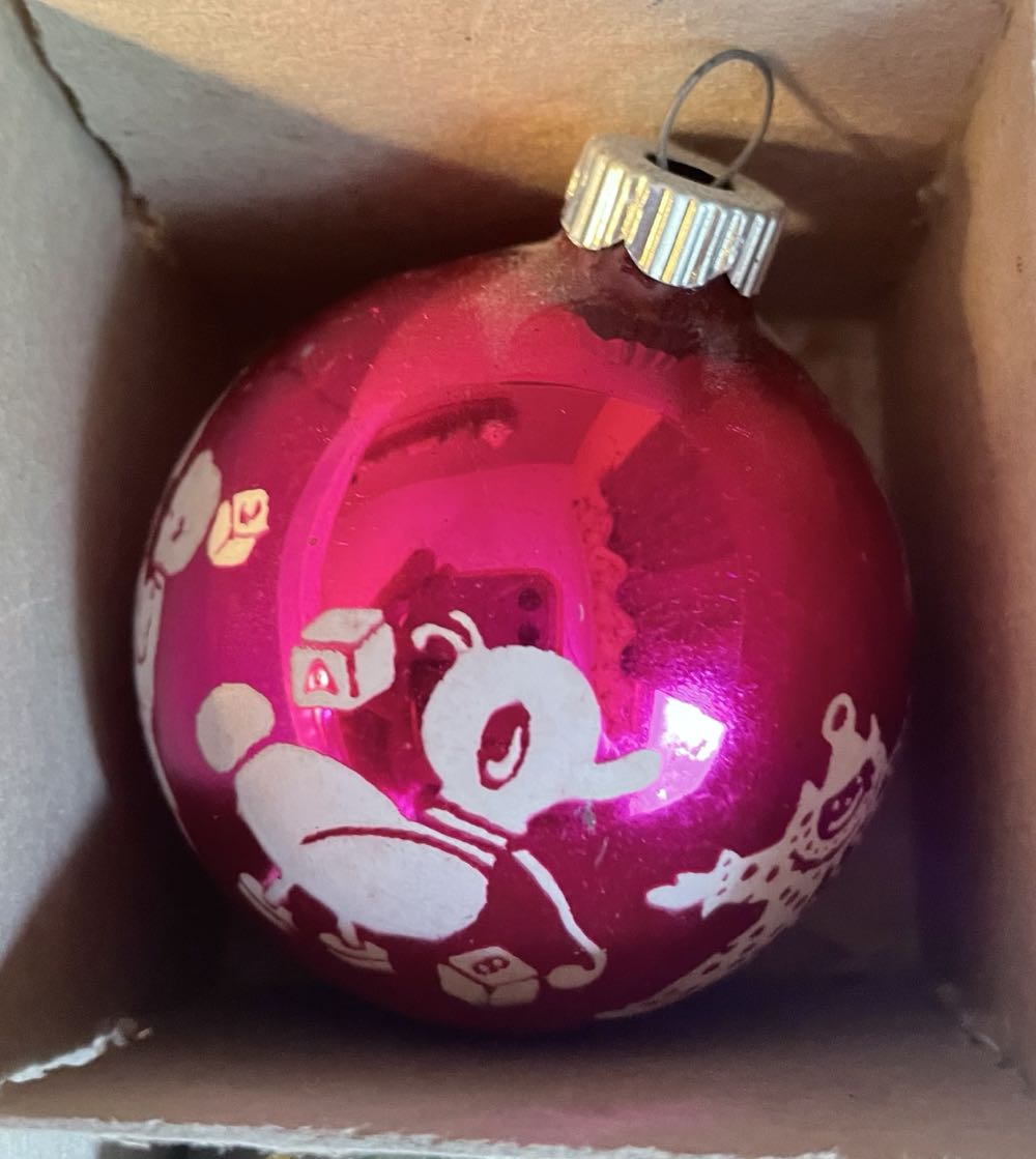 Shiny Brite - Round - Stencil - Toy Scene - Stencil (Round) ornament collectible - Main Image 4