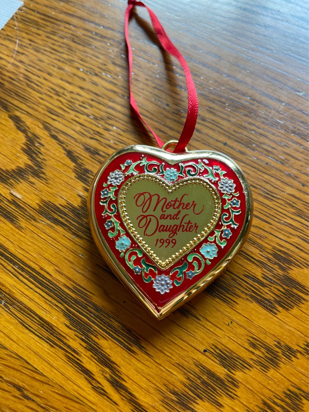 Mother And Daughter  (Mom) ornament collectible [Barcode 015012493764] - Main Image 2