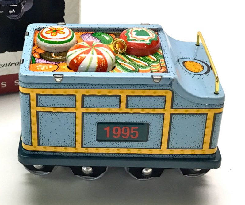 Victorian Candy Cone, Candy Cane Striping