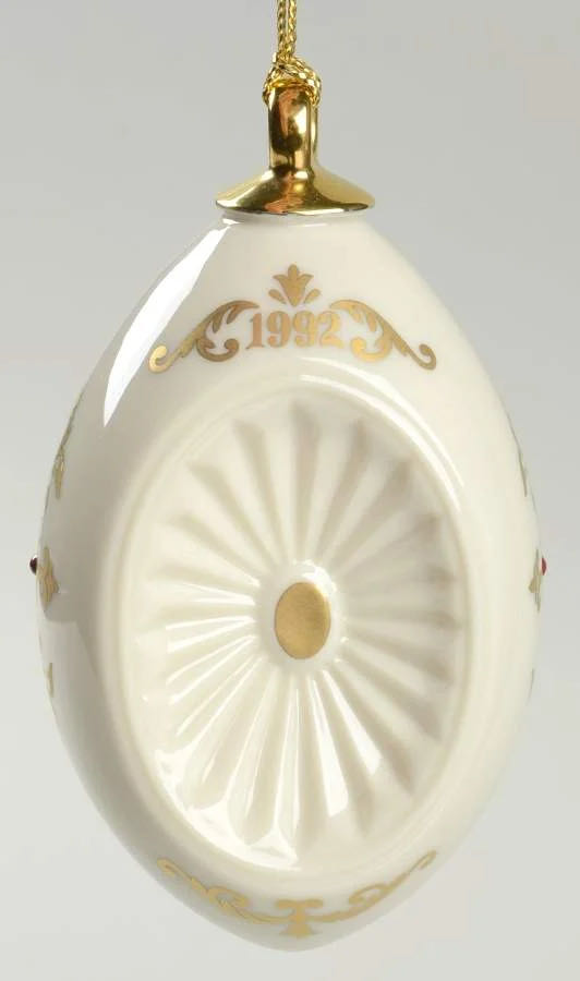 Minnie Mouse In Directors Chair