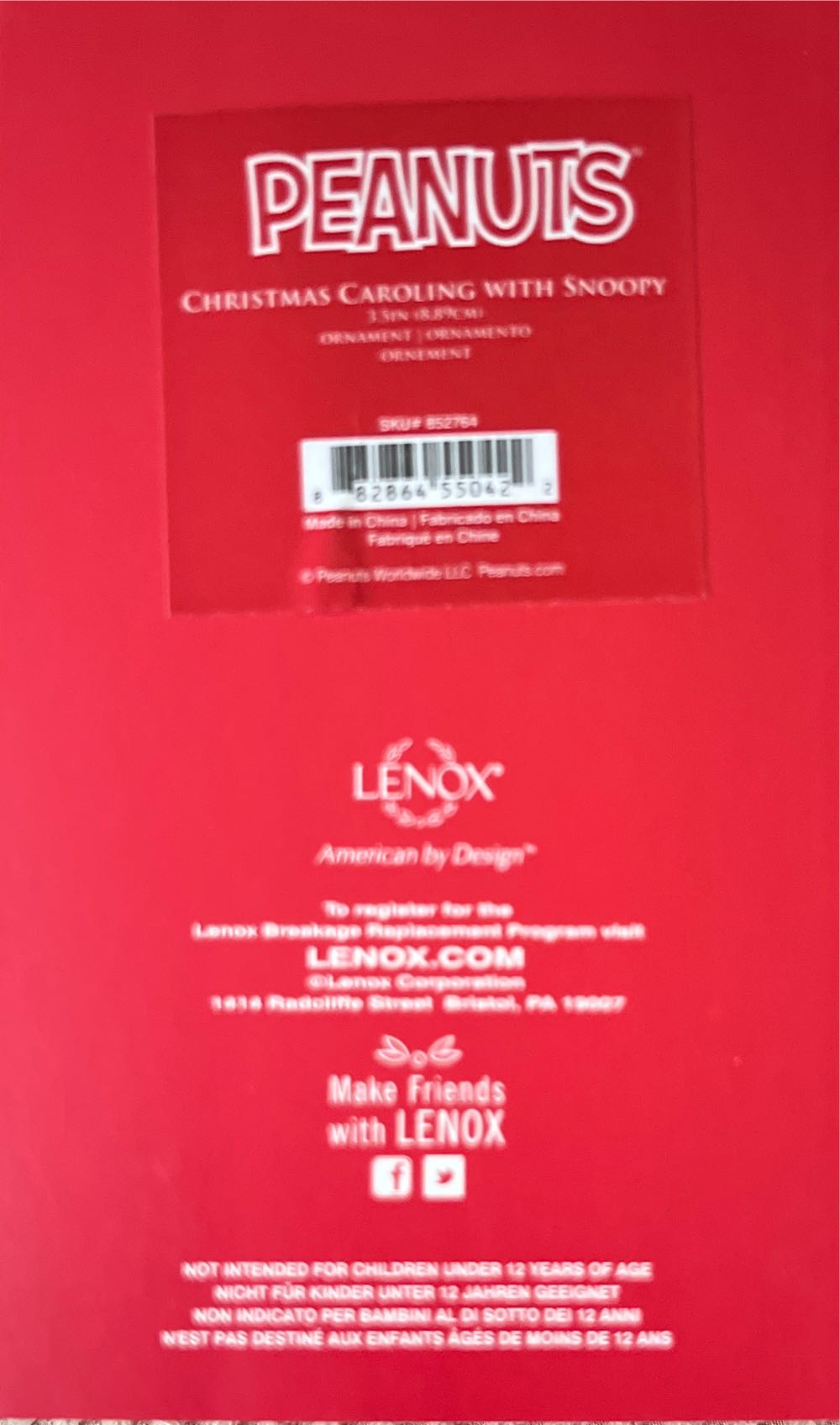 Christmas Caroling With Snoopy  (Peanuts) ornament collectible [Barcode 882864550422] - Main Image 3