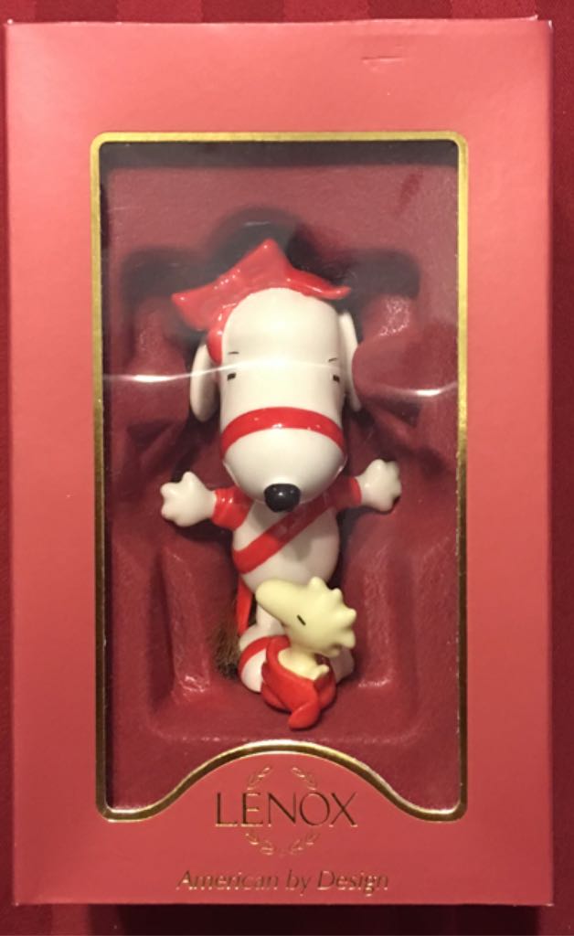 MY - Korea - Caroler - Girl - Lantern - Red Coat