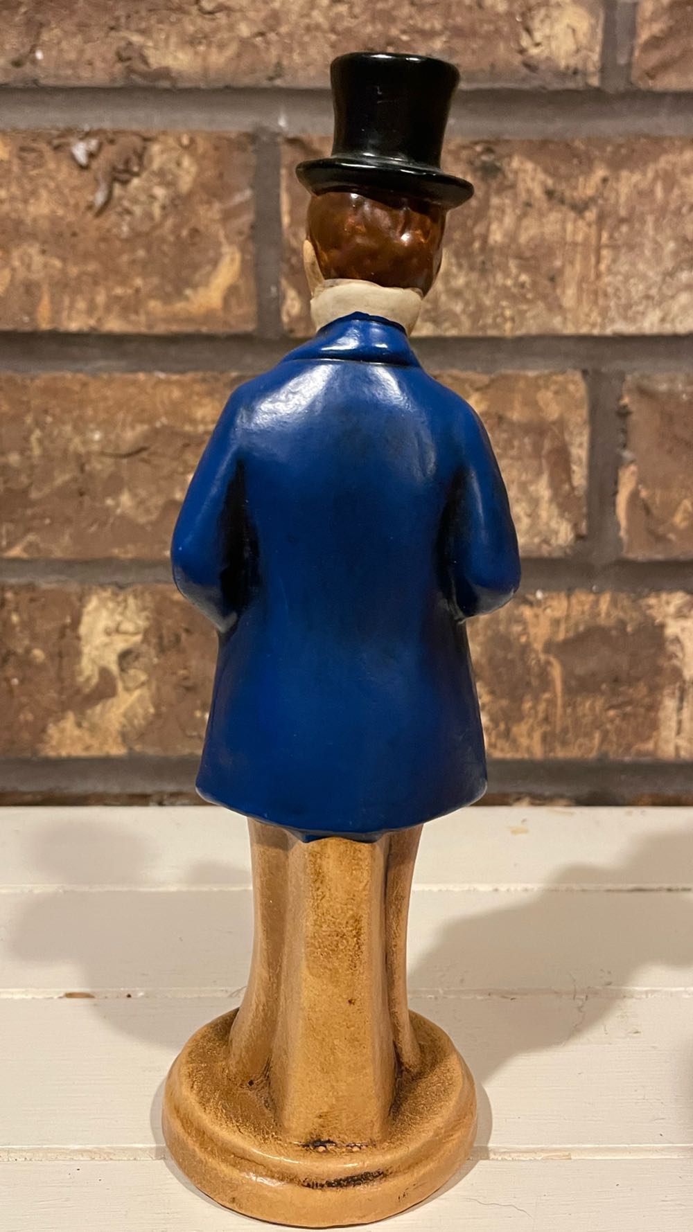 Caroler - Man - Blue Coat - Caroler (Music) ornament collectible - Main Image 2