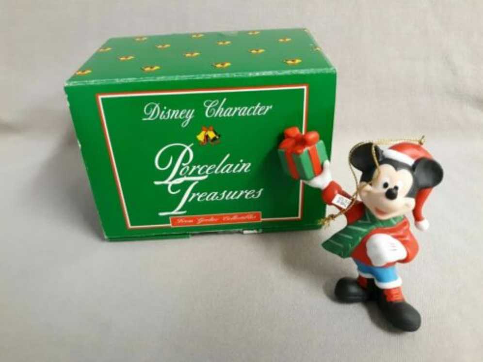 Wreath With Balls Mini 2”