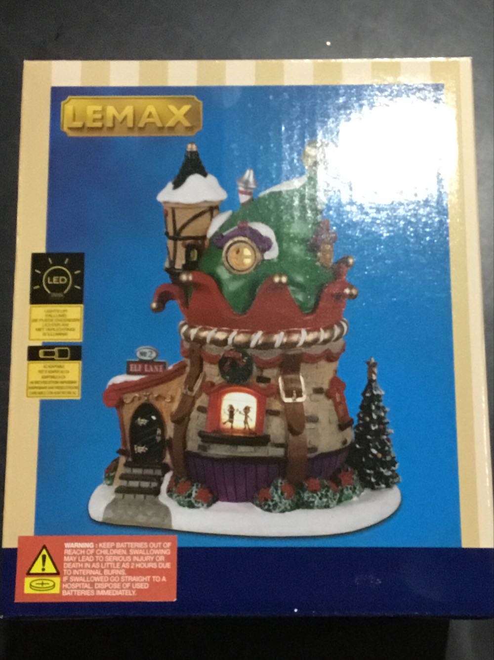 Elf Lane No.2  #24016 - Santa’s Wonderland (Table Accents) ornament collectible [Barcode 728162240163] - Main Image 2