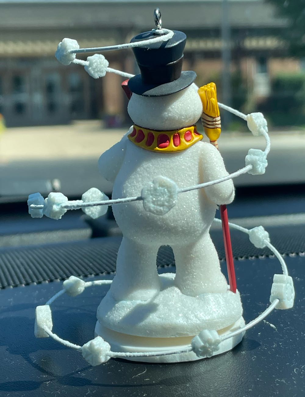 Frosty The Snowman - 2007 - The Magic Of Frosty - Frosty The Snowman ornament collectible - Main Image 2