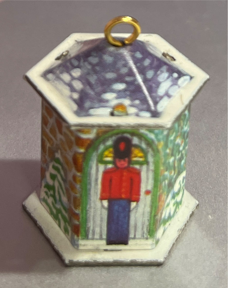 Friendly Tin Soldier  ornament collectible [Barcode 070000027659] - Main Image 3