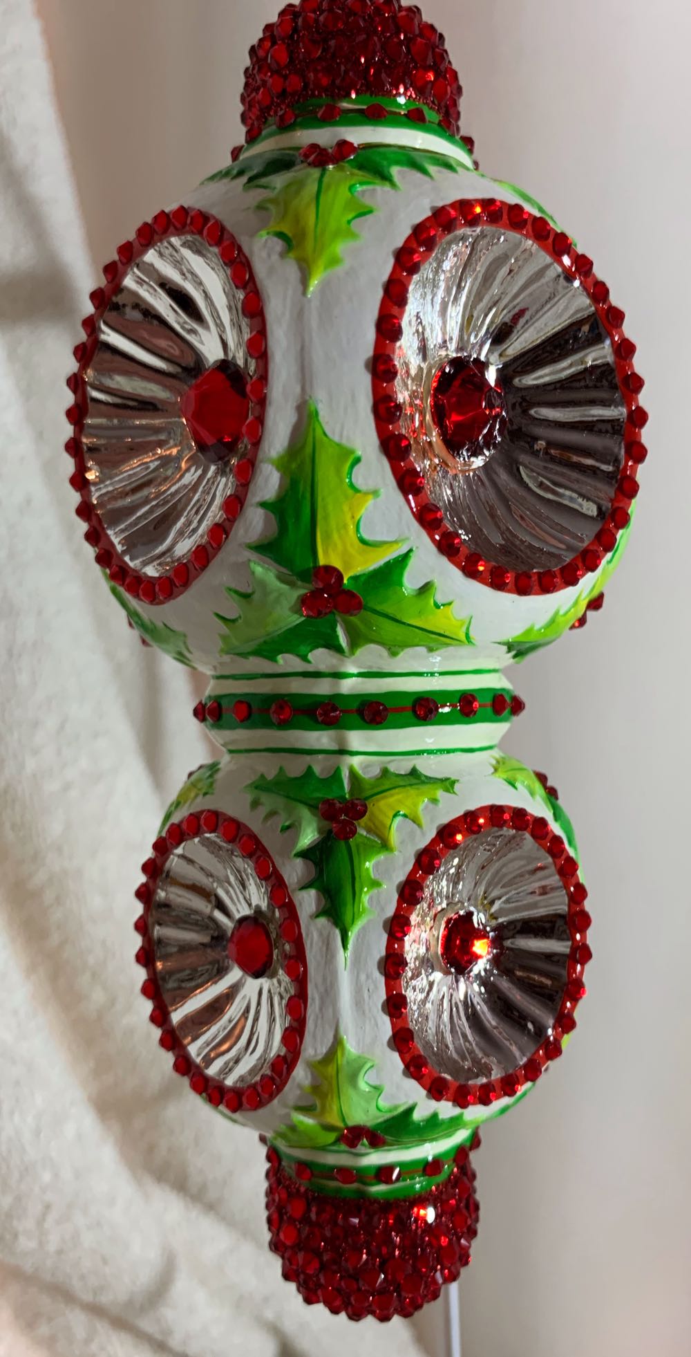 Majestic Reflector, Holly - General Line (Christmas Tree Ornament) ornament collectible - Main Image 2