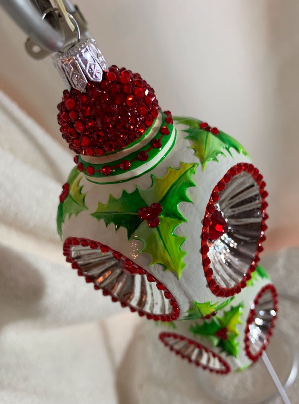 Majestic Reflector, Holly - General Line (Christmas Tree Ornament) ornament collectible - Main Image 3