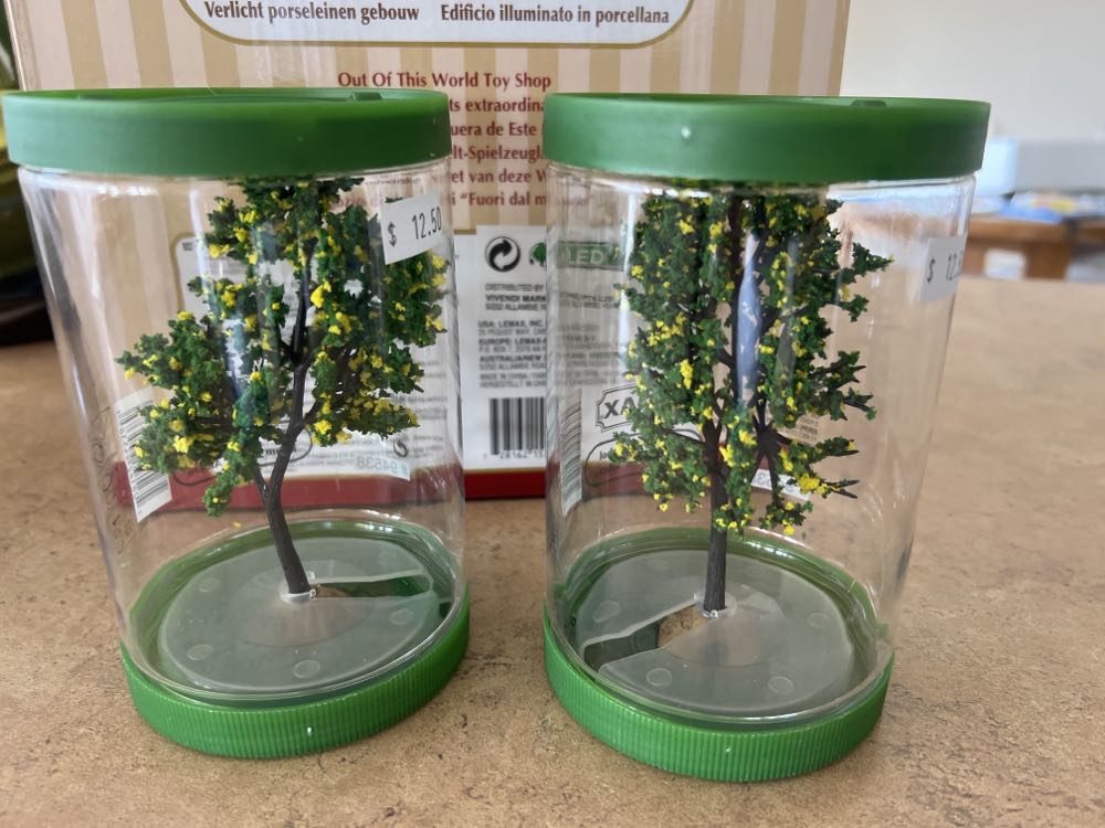 Frosty Friends, Gingerbread