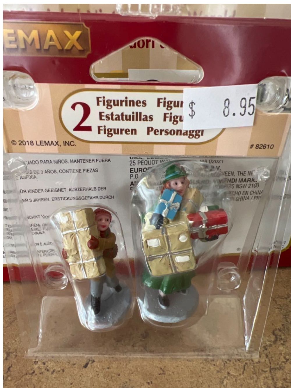 Christmas Rush Set 2 - #82610 - Caddington Village (Figurines) ornament collectible [Barcode 728162826107] - Main Image 4