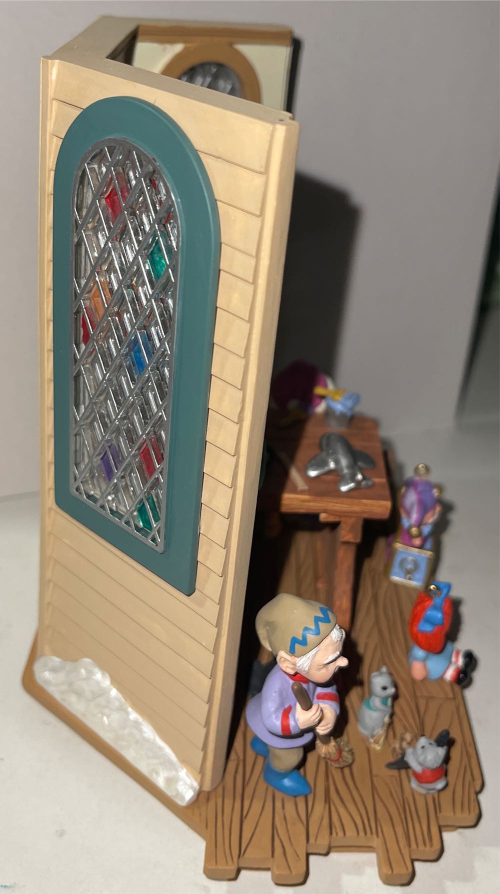 Santa’s Toy Shop 1996 - Tabletop (Toys) ornament collectible - Main Image 3