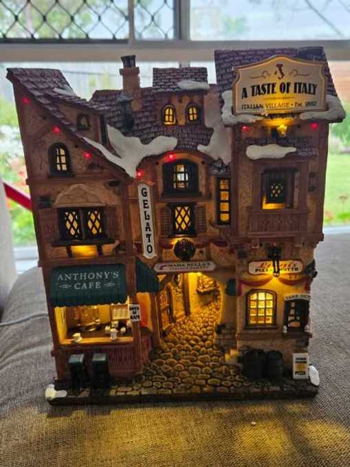 A Taste Of Italy - Holiday & Seasons (Essex Street Facade) ornament collectible [Barcode 728162358554] - Main Image 3