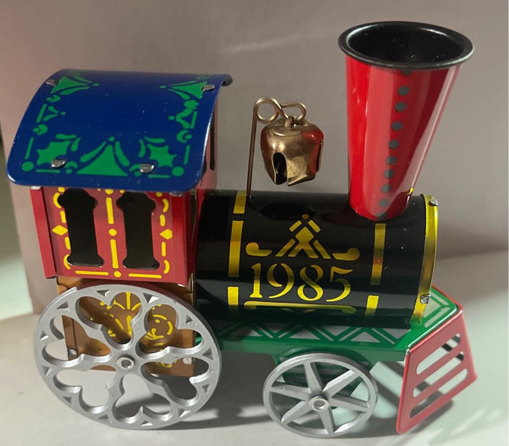 Tin Locomotive #4 (1985) - Tin Locomotive (Trains) ornament collectible - Main Image 3