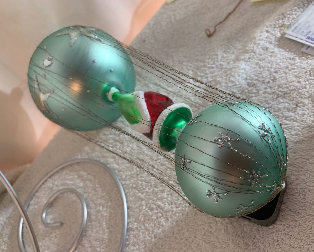 Ice Star Santa  (Santa) ornament collectible - Main Image 4