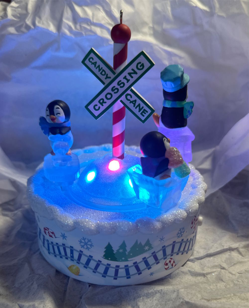 Playful Penguins - Josh (Penguins) ornament collectible [Barcode 763795770915] - Main Image 4