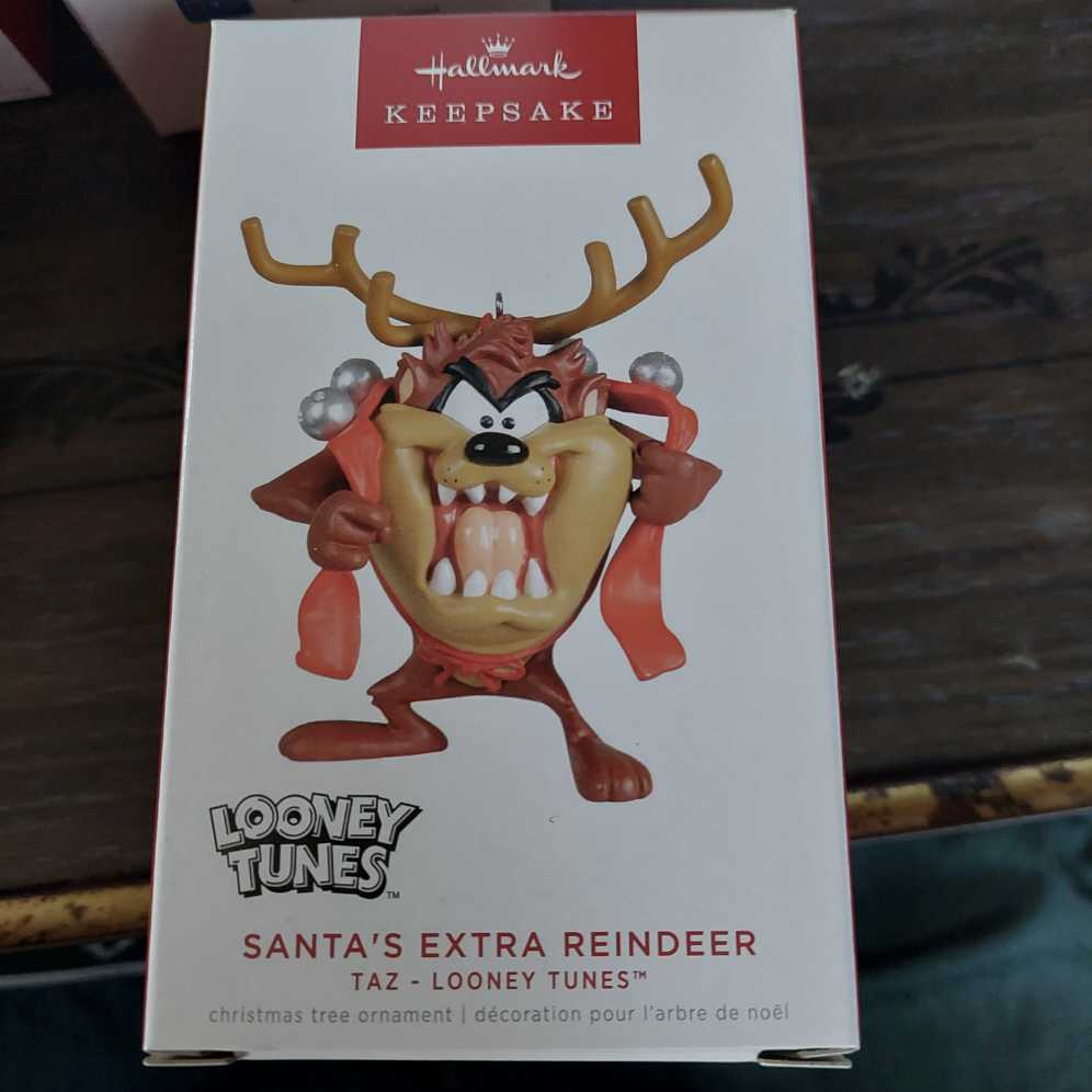 Santa’s Extra Reindeer  (Looney Tunes Collection) ornament collectible - Main Image 1
