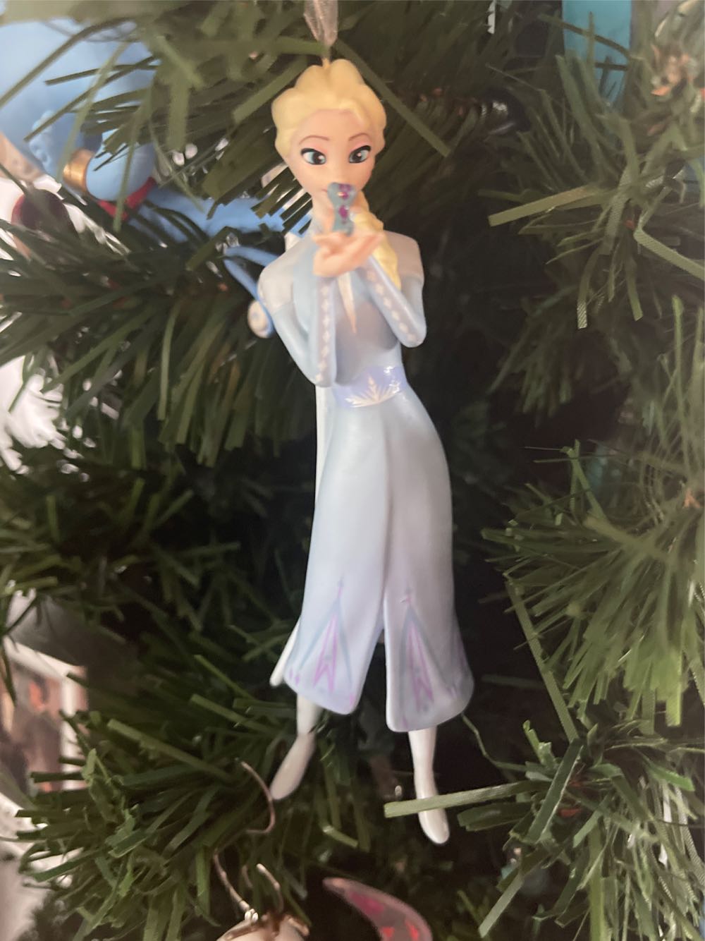 Disney: Frozen II: Elsa And The Fire Spirit 2022 - Disney Frozen II (Disney - Frozen) ornament collectible [Barcode 763795734795] - Main Image 3
