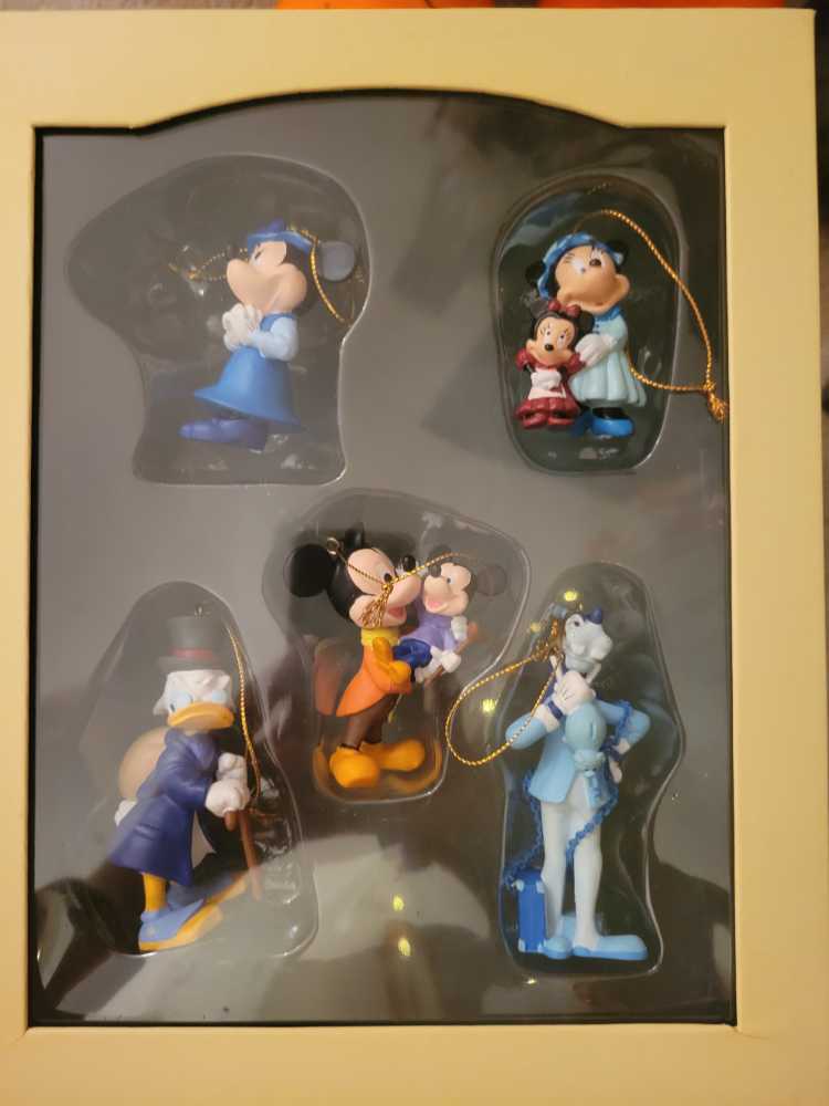 Mickeys Christmas Carol Storybook  ornament collectible - Main Image 2