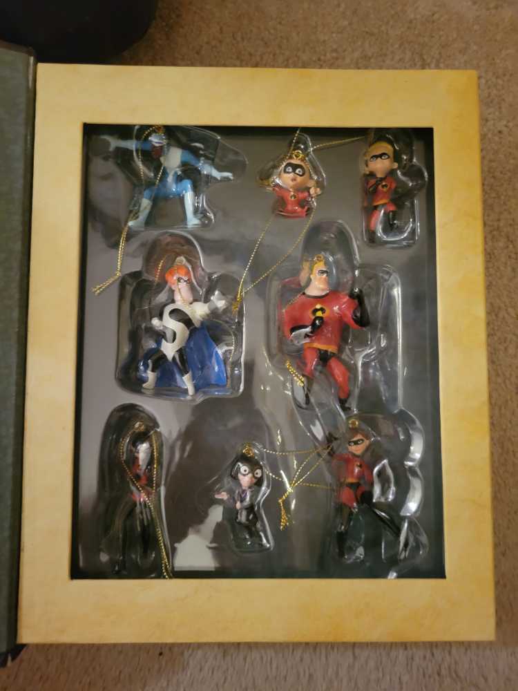 The Incredibles Storybook  ornament collectible - Main Image 2