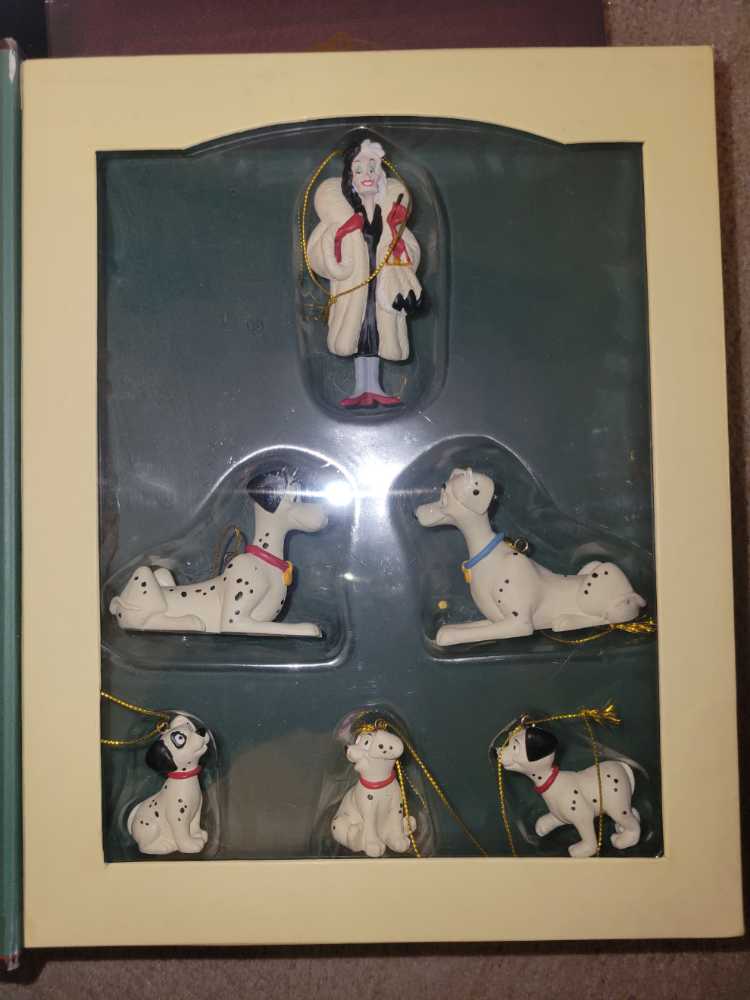 101 Dalmatians Storybook  ornament collectible - Main Image 2