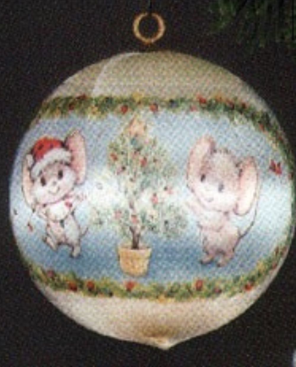 Satin Ball Mice  ornament collectible - Main Image 2