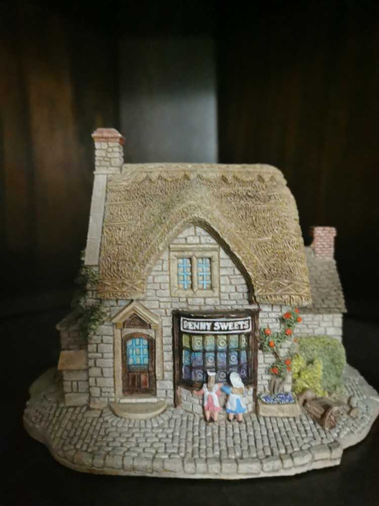 Hello Kitty With Gingerbread Man