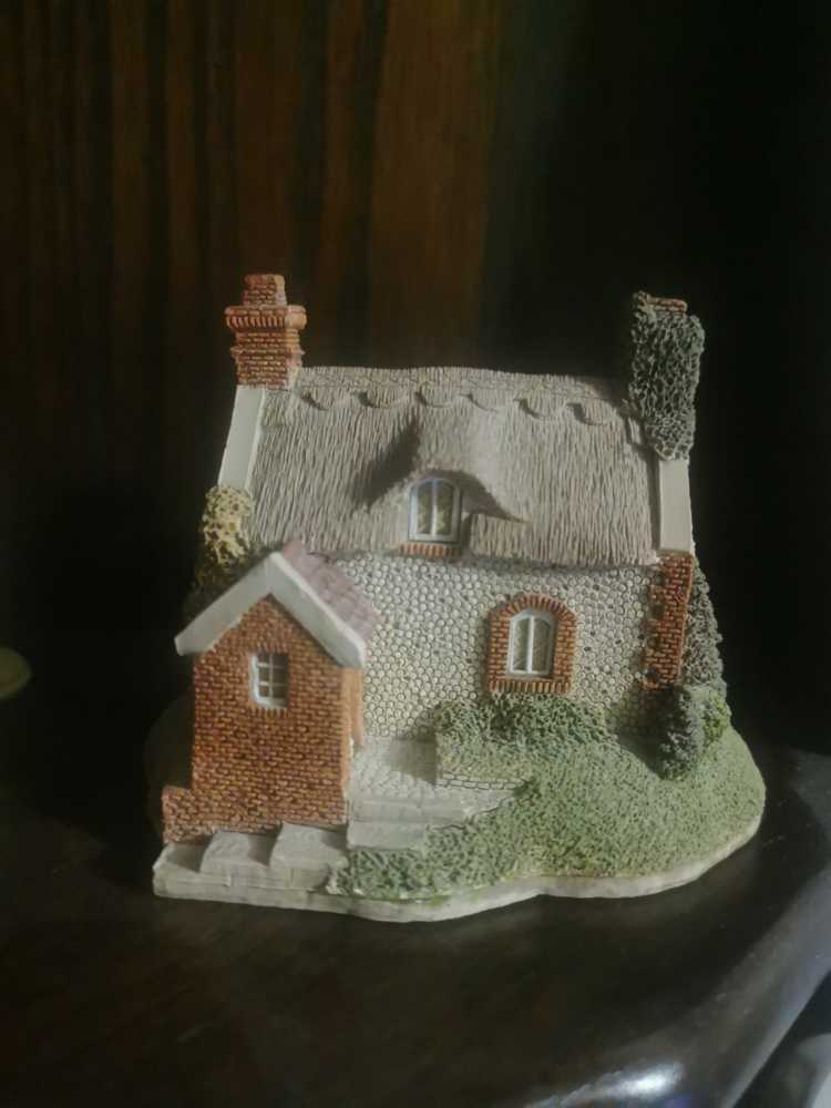 Mrs Pinkerton’s Post Office  ornament collectible - Main Image 2