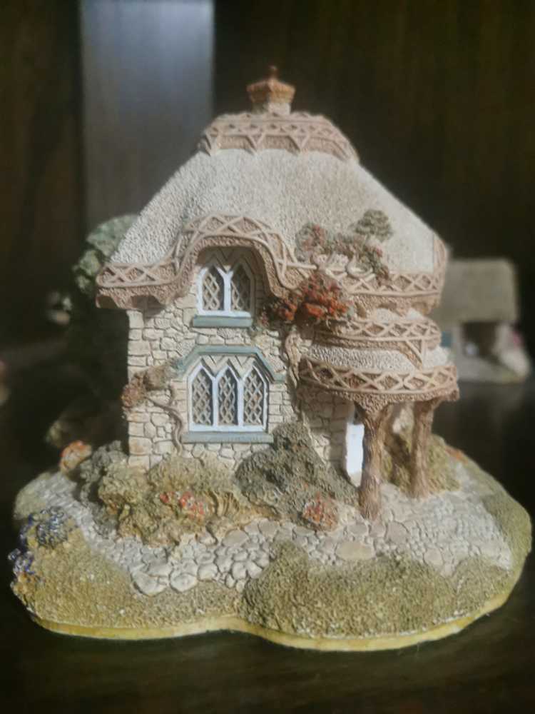 Titmouse Cottage  ornament collectible - Main Image 2