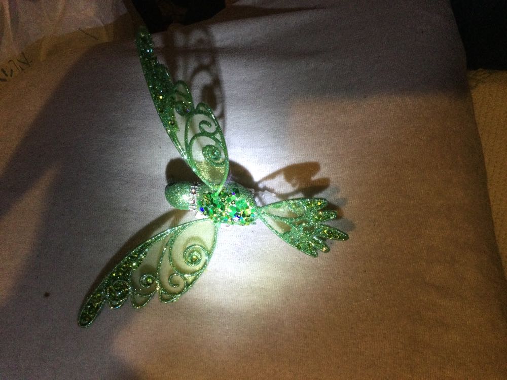 Hummingbird Jade - Holiday Time ornament collectible [Barcode 632971022097] - Main Image 2