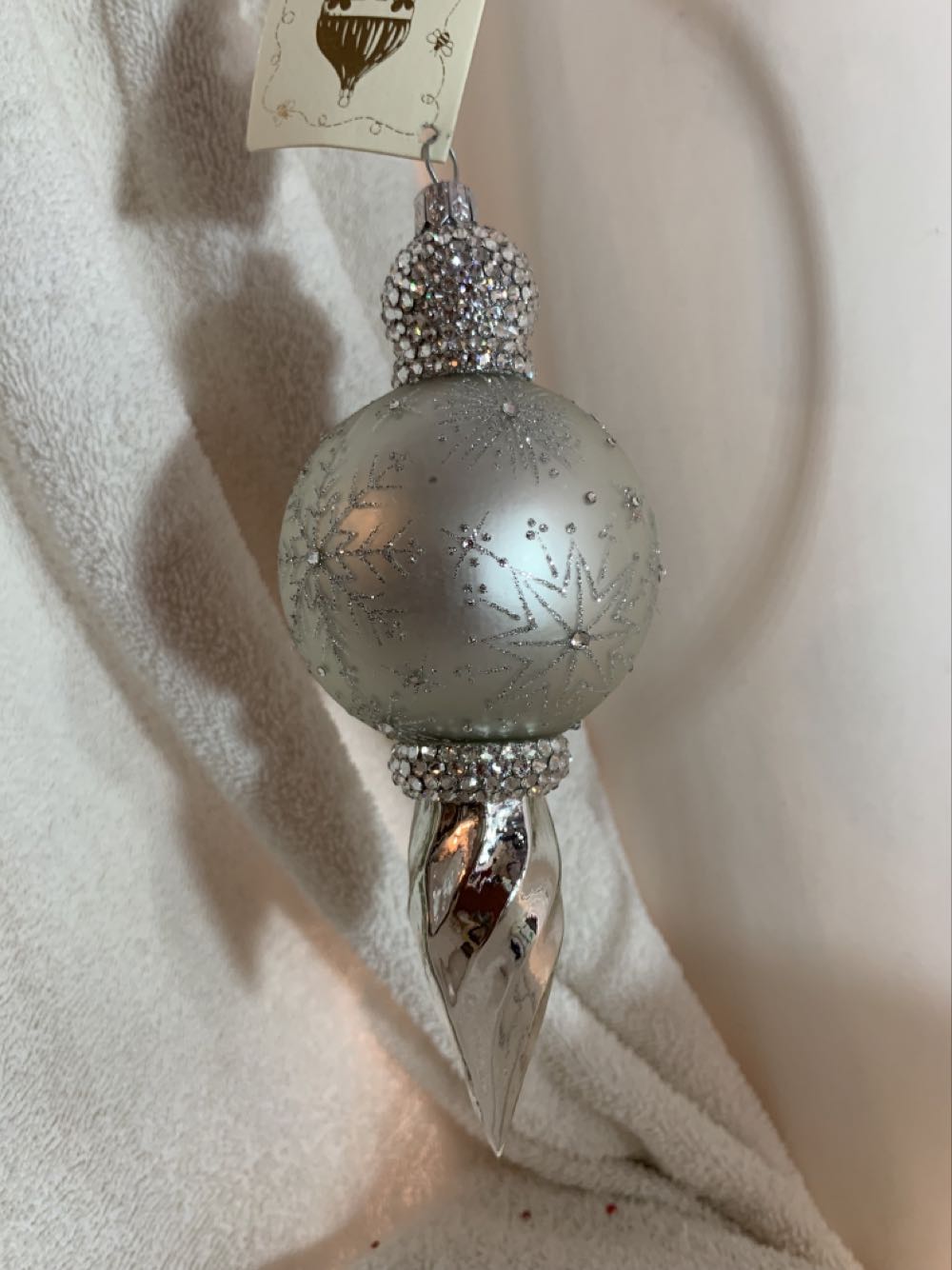 La Neige, Pearl & Silver - General Line (Christmas Tree Ornament) ornament collectible - Main Image 3