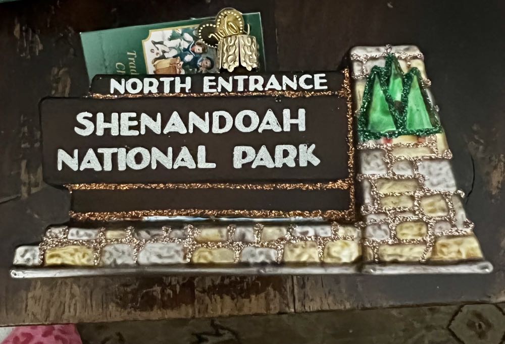 Old World Christmas Shenandoah National Park  (Travel Memories) ornament collectible [Barcode 729343362582] - Main Image 4