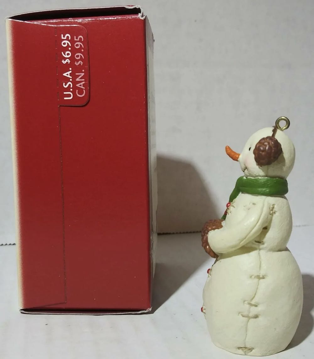 Merriweather  ornament collectible - Main Image 3