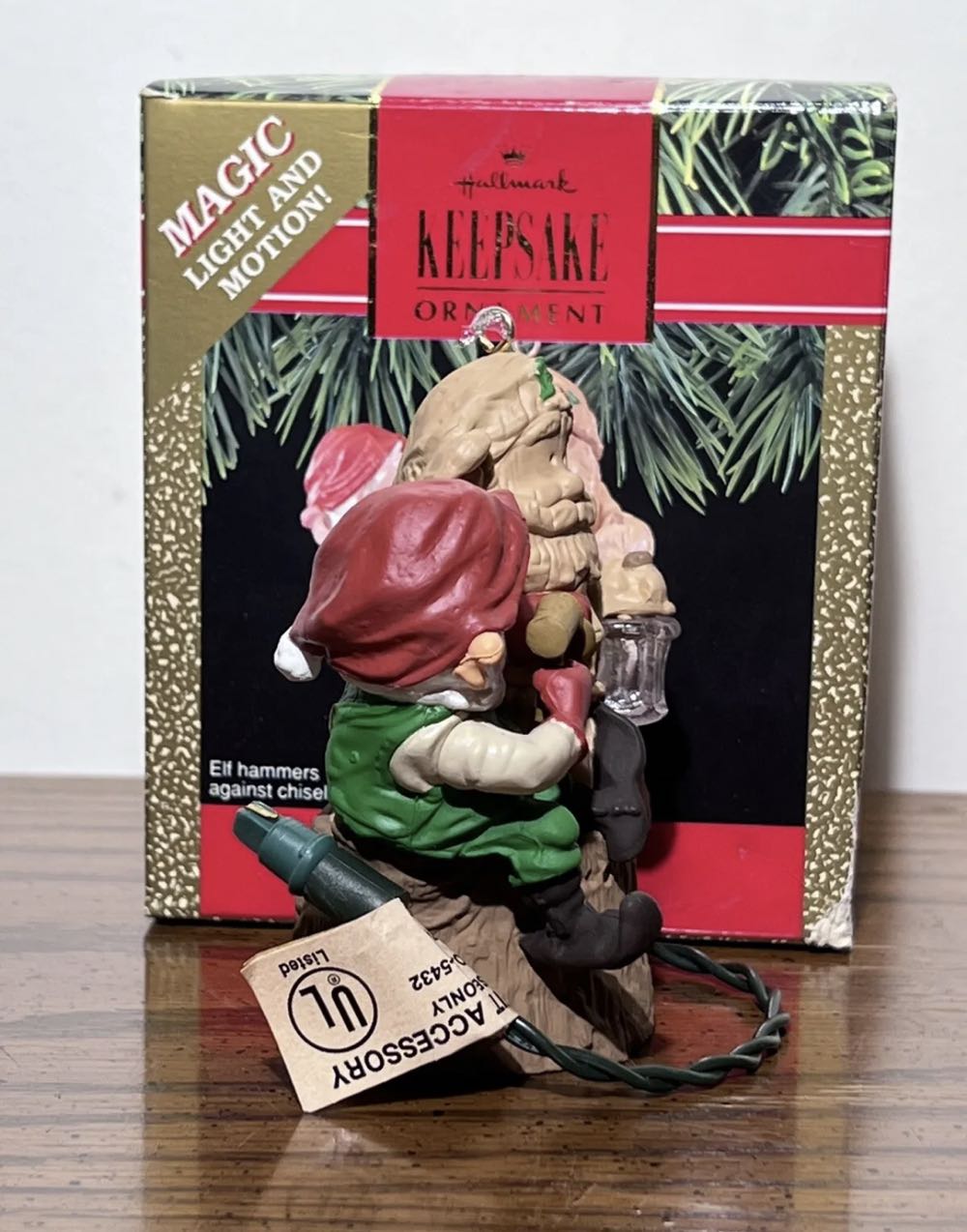 Elfin Whittler  ornament collectible - Main Image 2