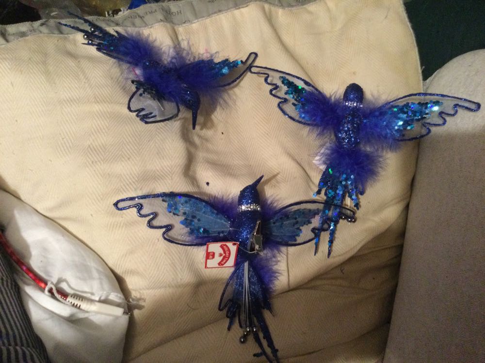 Hummingbird Sapphire - Holiday Time ornament collectible - Main Image 2