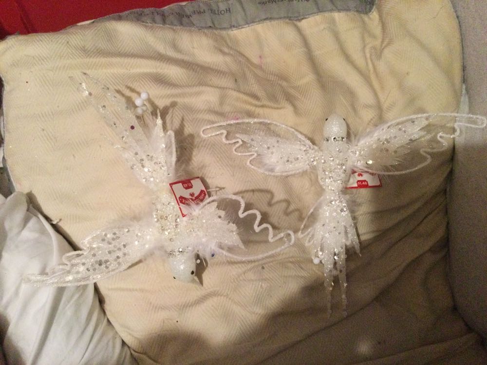 Hummingbird White - Holiday Time ornament collectible - Main Image 3