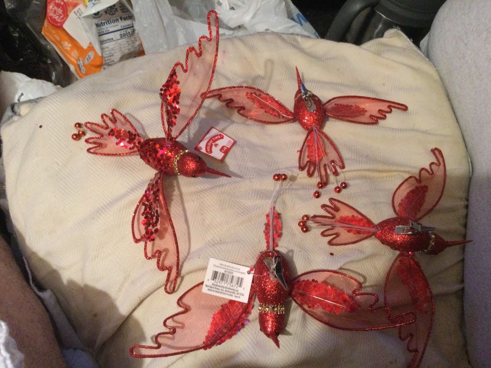 Hummingbird Red - Holiday Time ornament collectible - Main Image 2