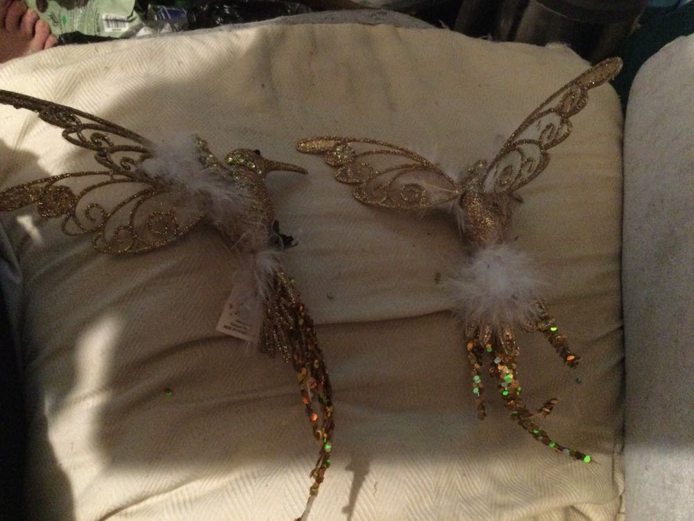 Hummingbird Teal with Gold Flower