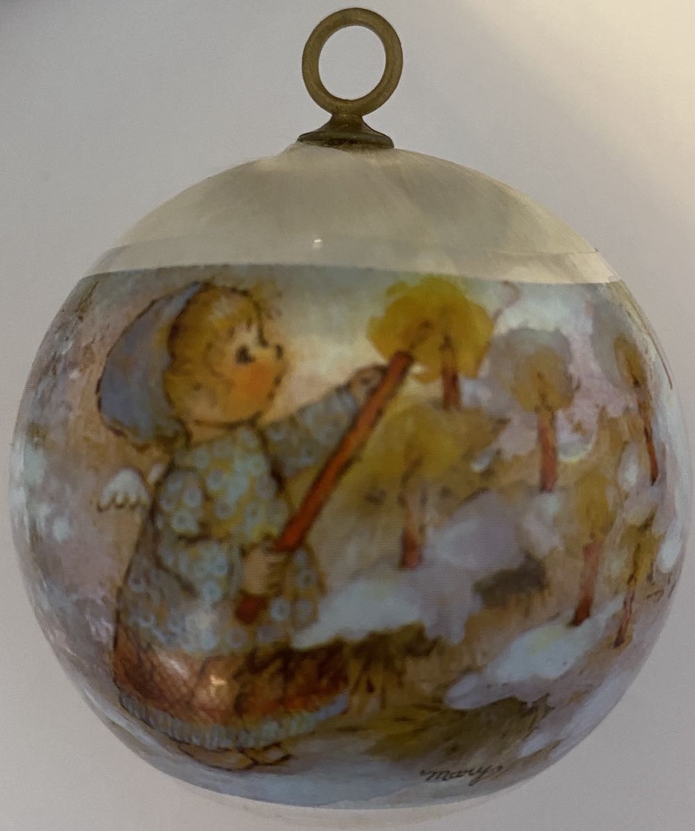 Mary Hamilton Charmers - Satin Balls ornament collectible - Main Image 3