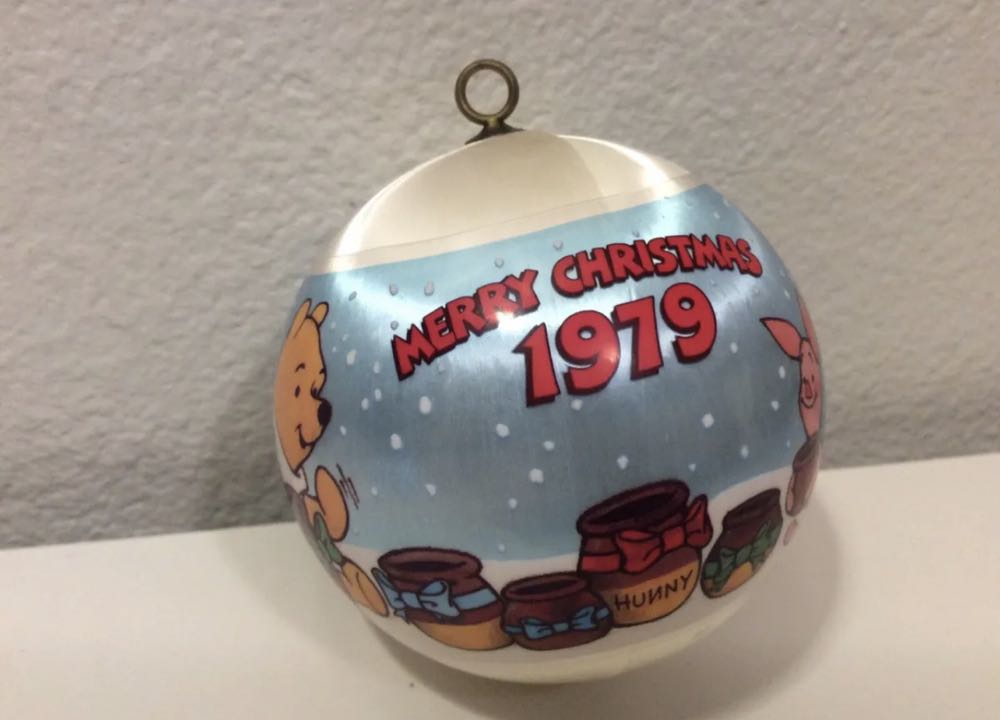 Winnie The Pooh  (Disney) ornament collectible - Main Image 2