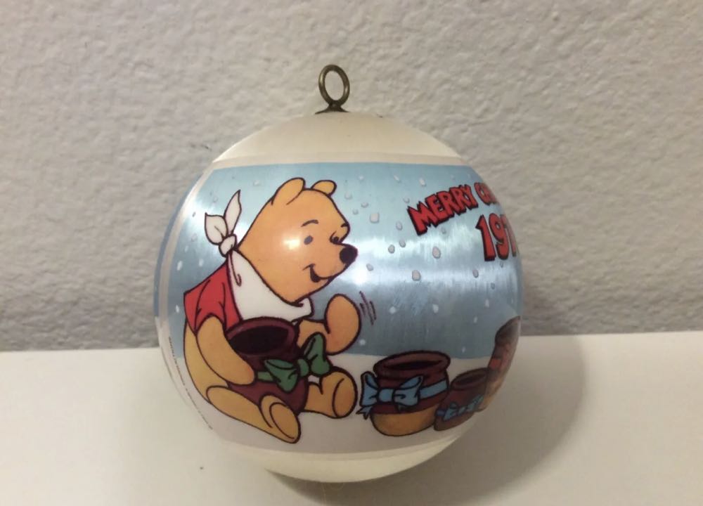 Winnie The Pooh  (Disney) ornament collectible - Main Image 3