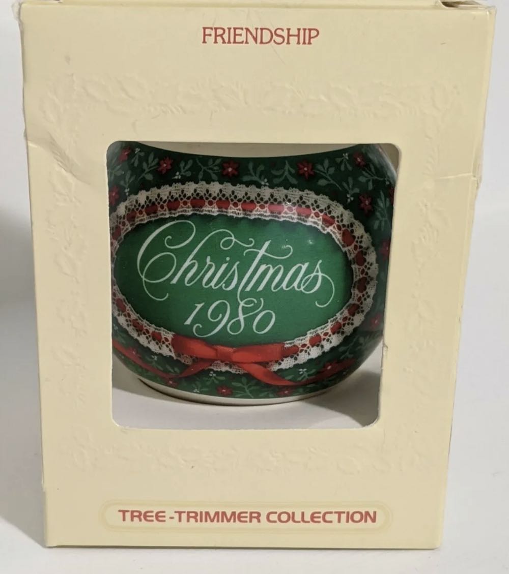 Friendship - Tree-trimmer Collection (Friends) ornament collectible - Main Image 3
