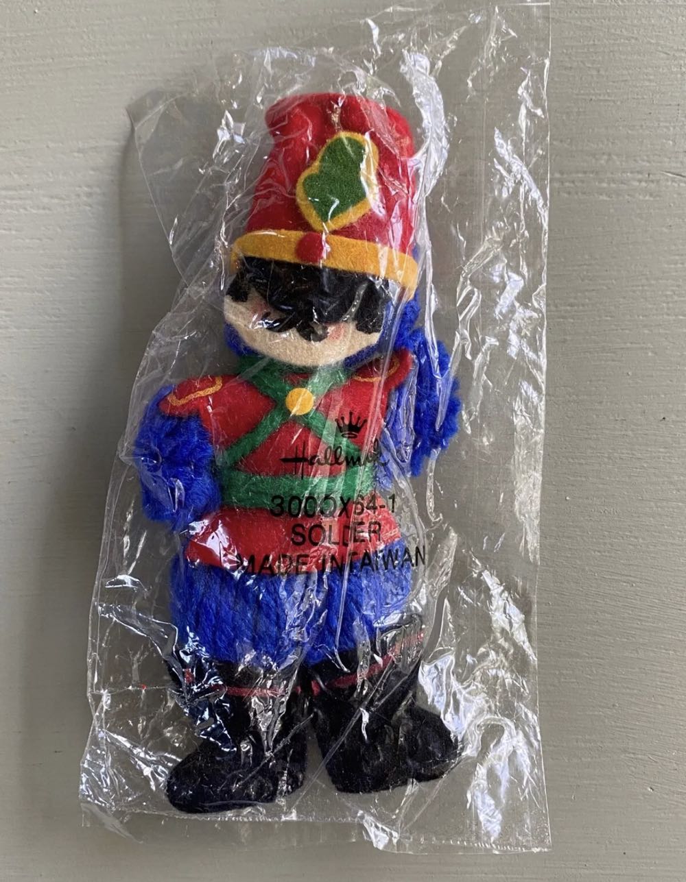 Yarn Soldier  ornament collectible - Main Image 3