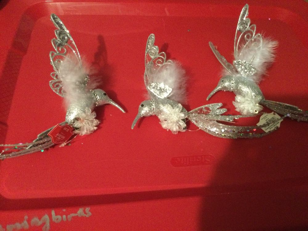 Hummingbird Silver with White Flower - Holiday Time ornament collectible - Main Image 3