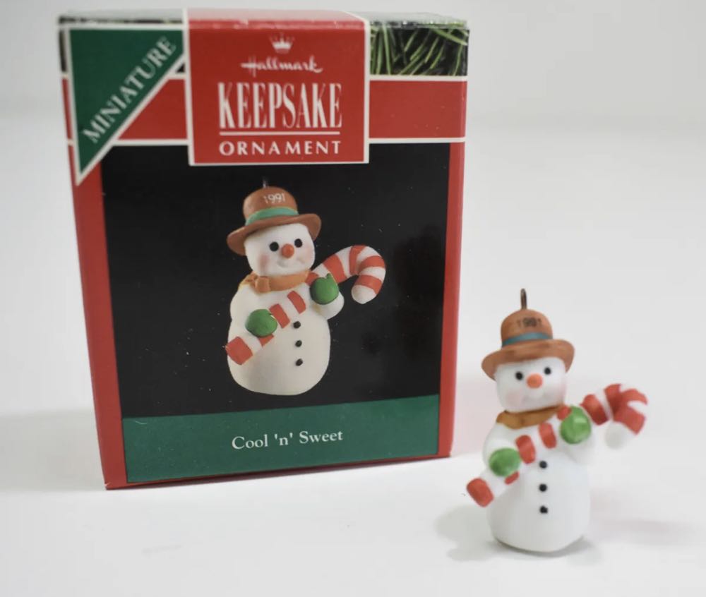 Cool ‘N Sweet Snowman Miniature  ornament collectible - Main Image 2