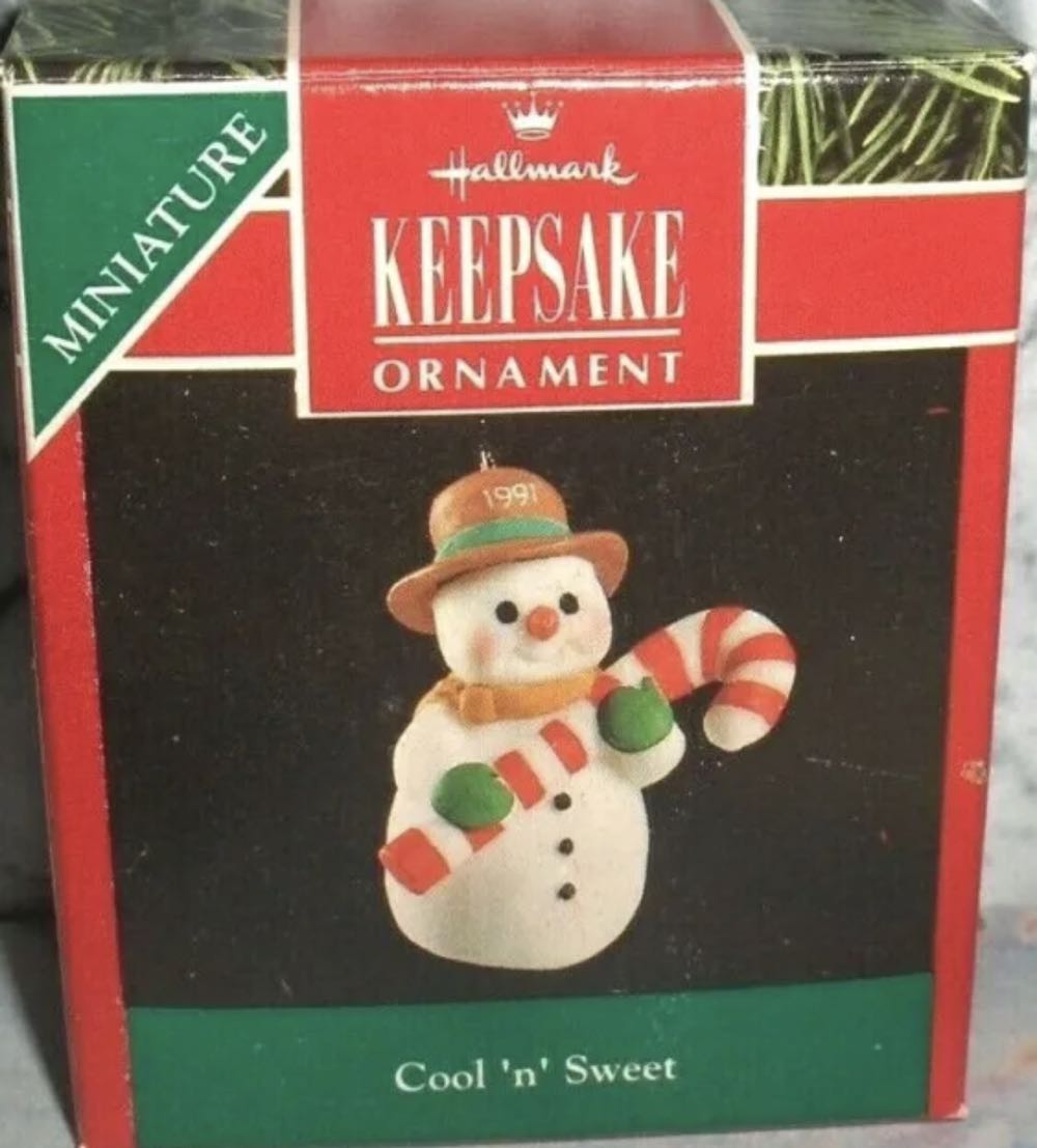 Cool ‘N Sweet Snowman Miniature  ornament collectible - Main Image 3